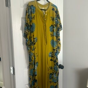 Anthro beauty!! Great for poolside. Wore to an outdoor wedding